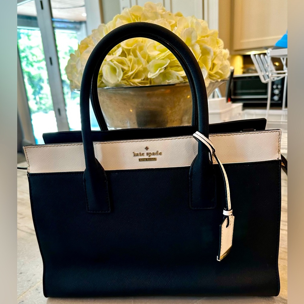 Kate Spade Saffiano Leather Satchel with Removable Shoulder Strap Good Condition